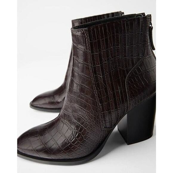 ZARA Heeled Ankle Boots NWT - Picture 1 of 12